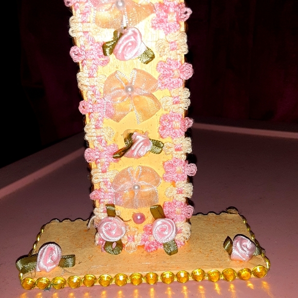 Hand decorated cross - Picture 2 of 3